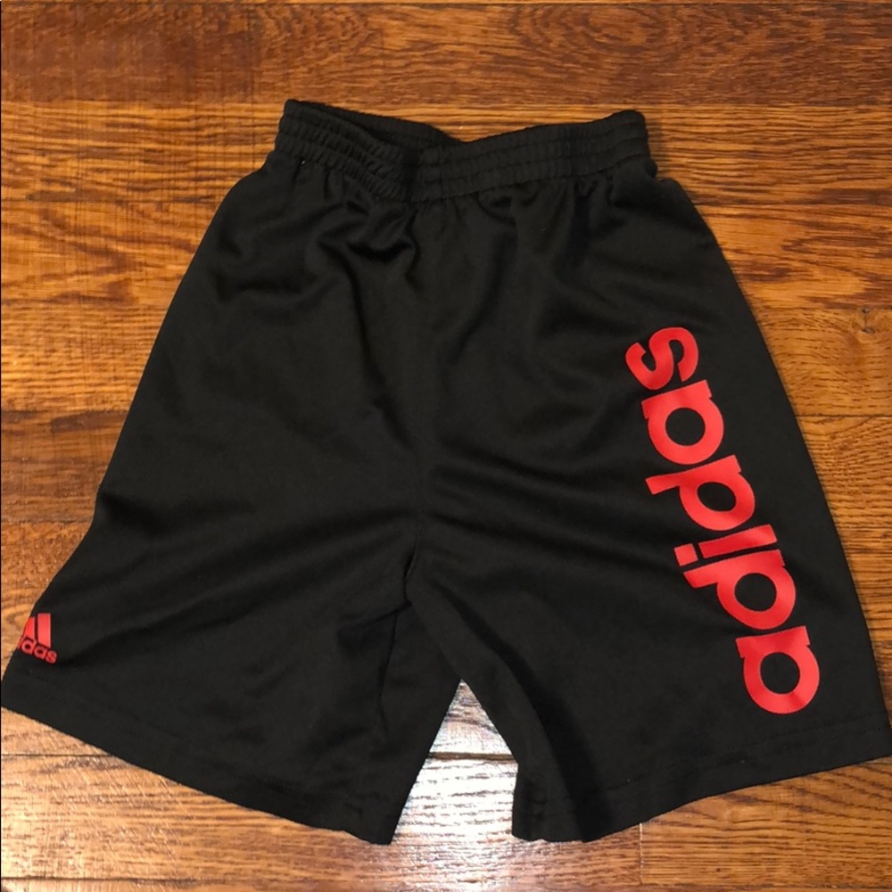 Kids Adidas shorts size 7. Great condition!